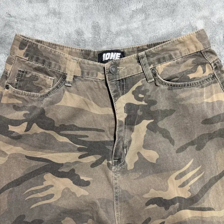 [BUNJANG] 1one Vintage Camo Wide Balloon Pants / 1one 빈티지 카모 와이드 벌룬팬츠