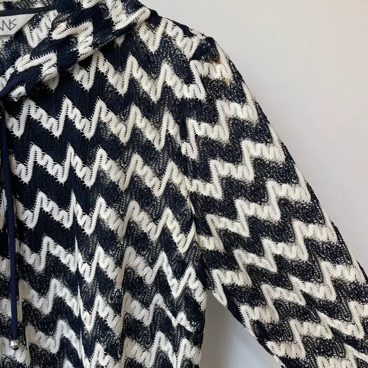 [BUNJANG] ANS Black &amp; White Pattern Knit Pocket Hoodie Midi Dress / ANS 블랙화이트 패턴 니트 포켓 후드 미디 원피스
