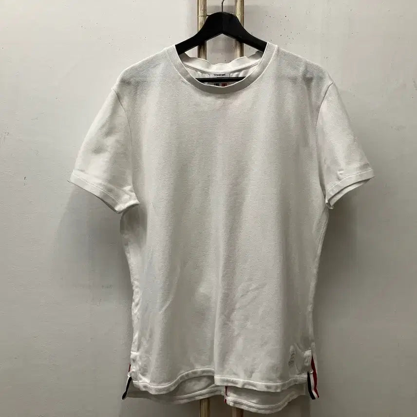 [SOLD OUT] 톰브라운(THOM BROWNE) 반팔티 105~110