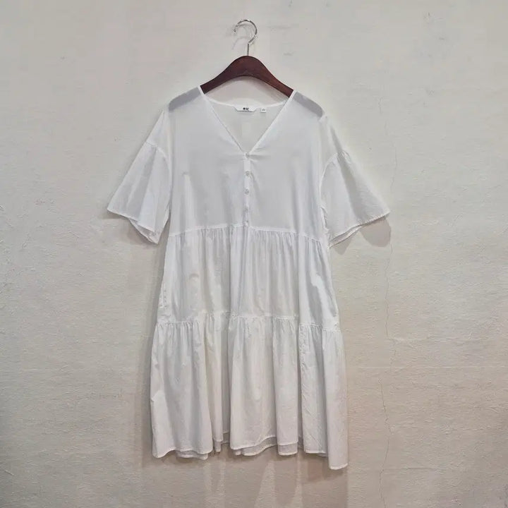 [BUNJANG] Uniqlo White Tiered Dress / 재팬 유니클로 화이트 티어드 원피스