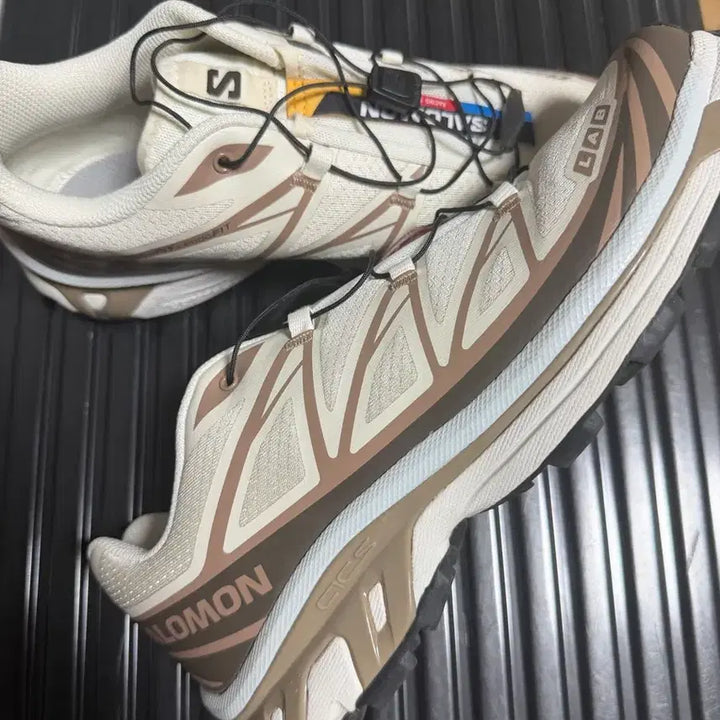[BUNJANG] Salomon XT-6 Almond Milk Portobello / 살로몬 XT-6 아몬드 밀크 포타벨라