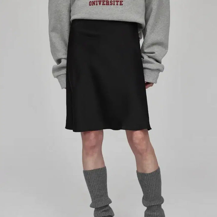 [BUNJANG] Blackup Satin Flare Midi Skirt Black / 블랙업 새틴 플레어 미디스커트 블랙