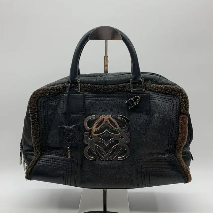 [SOLD OUT] 267001681 로에베 아마조나 핸드백 블랙