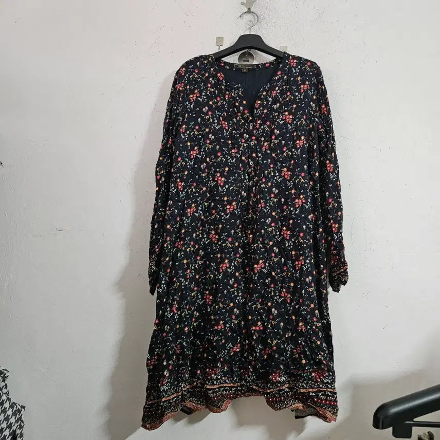[BUNJANG] Thursday Island Flower Pattern Long Dress Black / 써스데이아일렌드플라워 패턴 롱 원피스 블랙