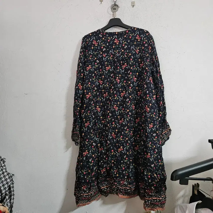[BUNJANG] Thursday Island Flower Pattern Long Dress Black / 써스데이아일렌드플라워 패턴 롱 원피스 블랙