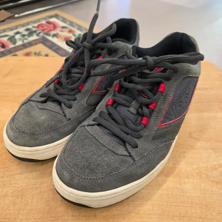 [BUNJANG] Vans 00s Skateboard Shoes (285) / 반스 00s 스케이트보드화 285
