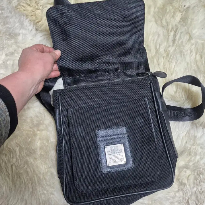 [BUNJANG] OUT MASTER Storage Bag / OUT MASTER 수납 가방