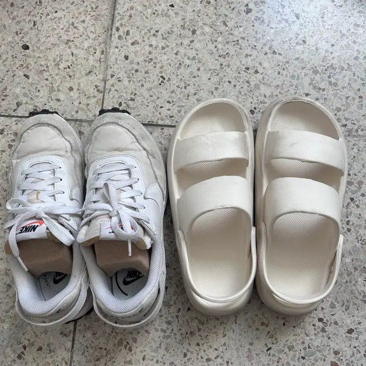 [BUNJANG] Nike Athletic Shoes and Sandals / 나이키 운동화 및 샌들
