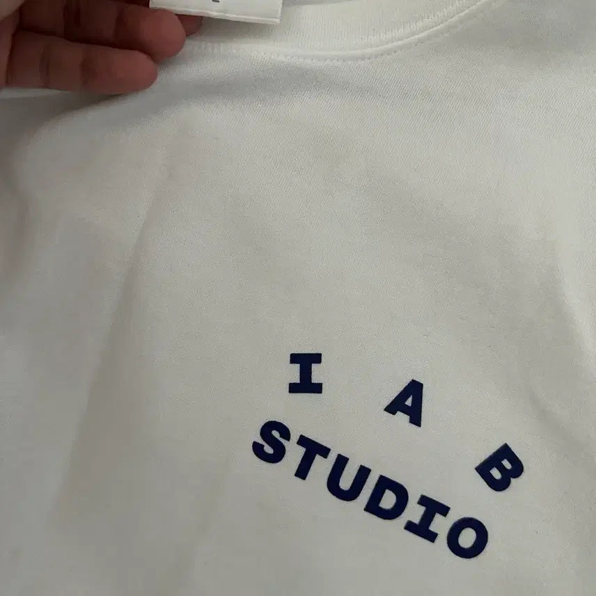 [BUNJANG] IAB Studio Short Sleeve T-Shirt Blue L Size / [아이앱스튜디오] 반팔 블루 L 사이즈
