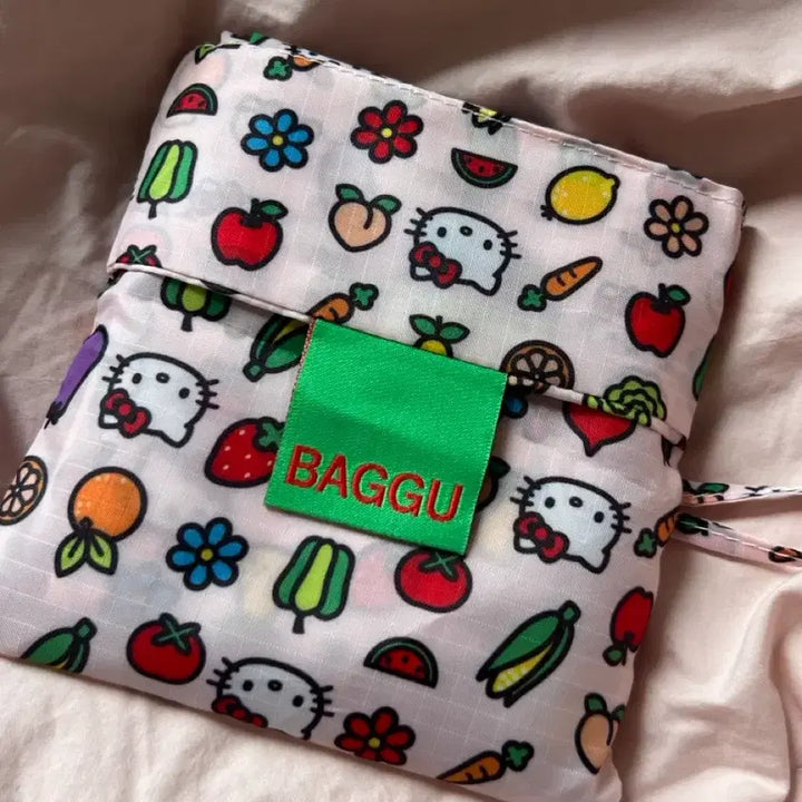 [BUNJANG] Baggu Hello Kitty Icon Standard Bag / 바쿠백 Baggu 헬로키티 아이콘 스탠다드
