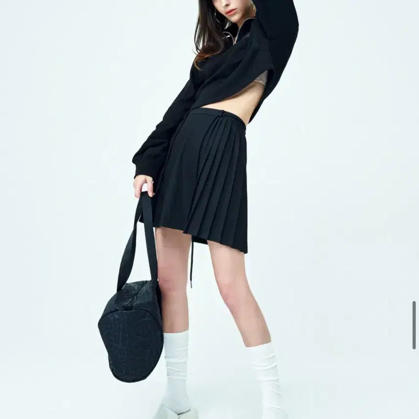 [BUNJANG] Attention Row Side Pintuck Belt Skirt Black / 어텐션로우 사이드 핀턱 벨트 스커트 (블랙)