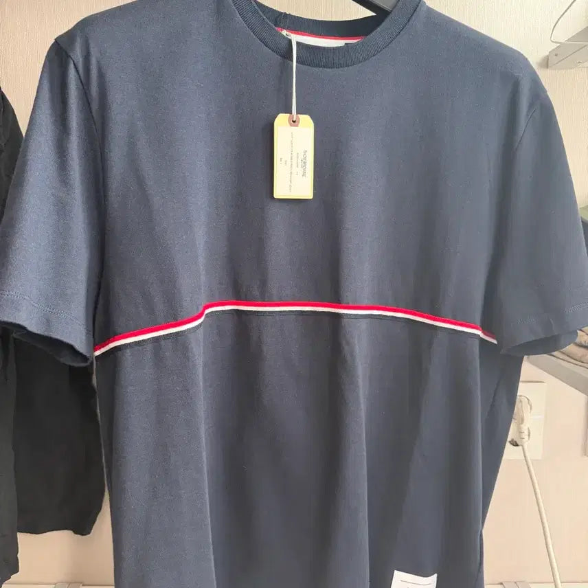 [BUNJANG] Thom Browne Mid-Stripe T-Shirt Navy Size 4 / 새상품 택 )톰브라운 미드 스트라이프 4사이즈 반팔
