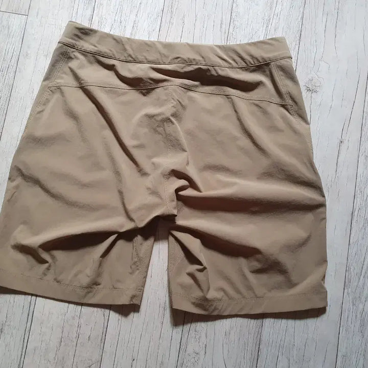 [SOLD OUT] (S컨디션)아크테릭스 감마 lt 9인치 숏팬츠 32