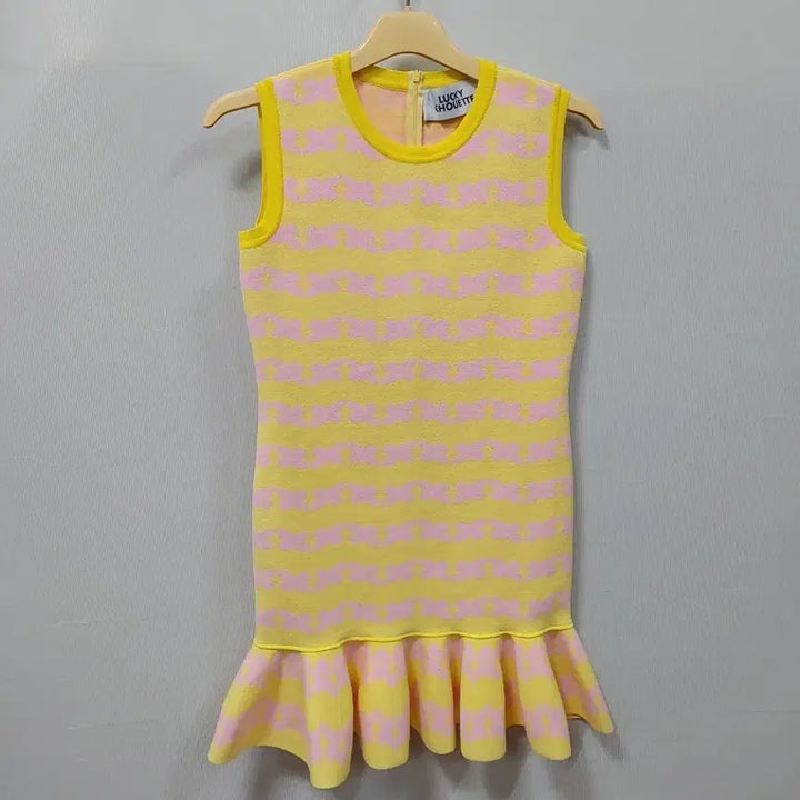 [BUNJANG] Lucky Chouette Yellow Flower Knit Dress / 럭키슈에뜨 옐로우 플라워 니트 원피스 44