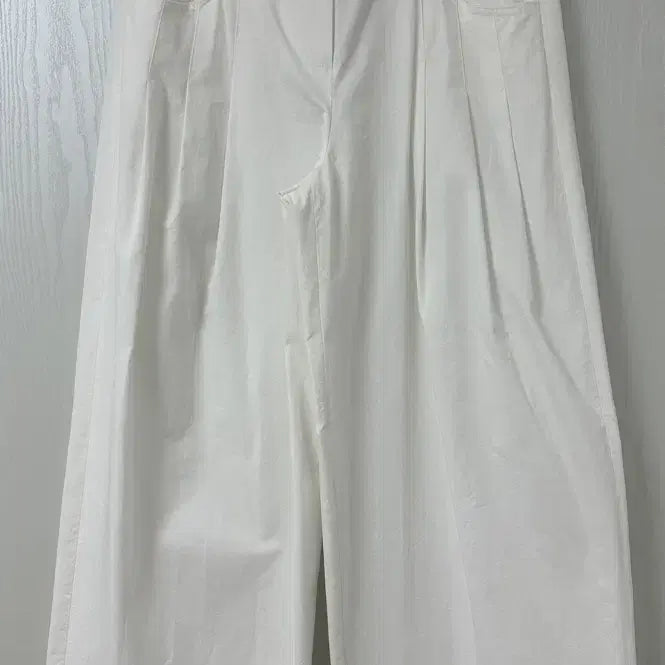 [BUNJANG] RAVE Jaw Detail Belted Wide Pants (Size 01S) / 레이브 턱 디테일 벨티드 와이드 팬츠