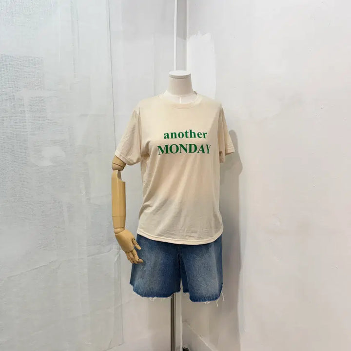 [SOLD OUT] 레터링 프린트 아이보리 반팔티셔츠 반소매티 4486