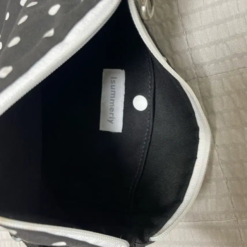 [BUNJANG] Isomers Koyi Crossbody Bag Black Dot / 아이썸머리 코이 크로스백 블랙 도트
