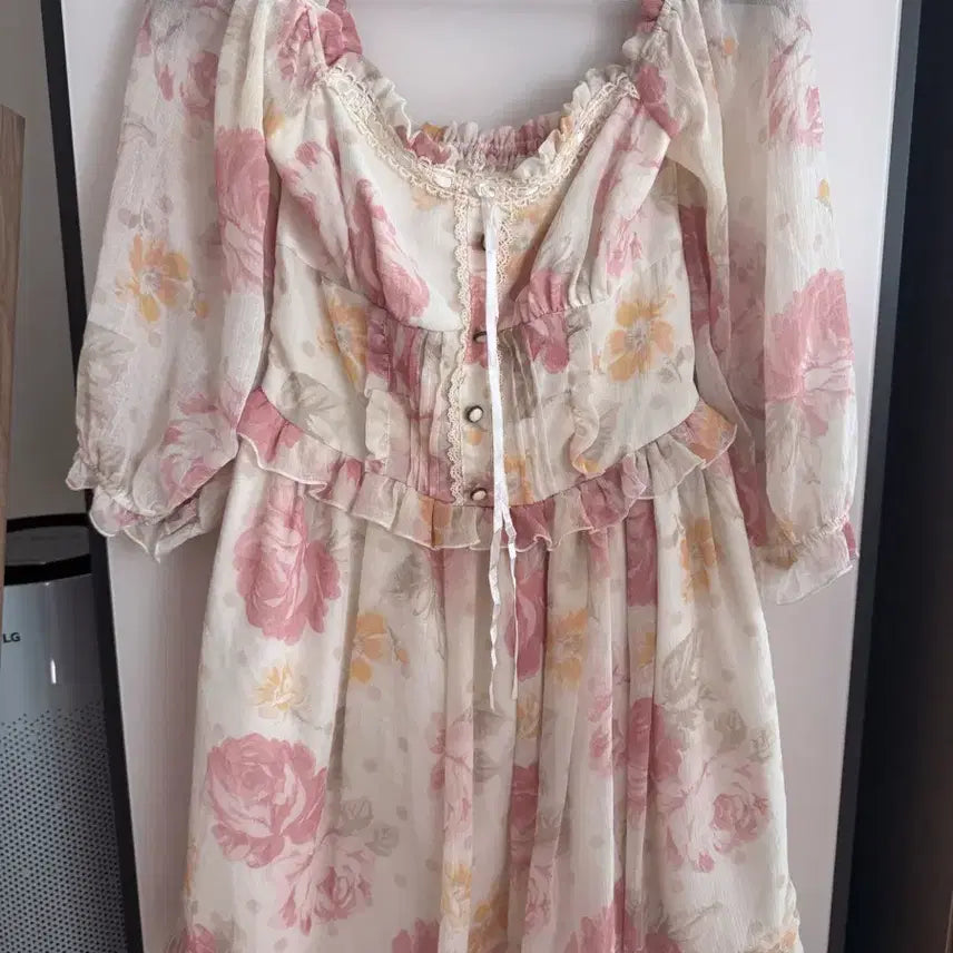 [BUNJANG] LIZLISA Watercolor Flower Pattern One-Piece Dress / 리즈리사 수채화 꽃 패턴 원피스