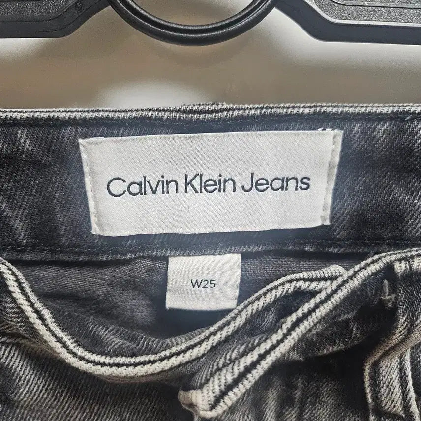 [BUNJANG] Calvin Klein Washed Black Denim Mini Skirt / 캘빈클라인 흑청미니스커트