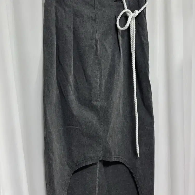 [BUNJANG] Rope Belt Asymmetrical Skirt Unique Slit Charcoal / 로프 벨트 차콜 언발 스커트 유니크슬릿