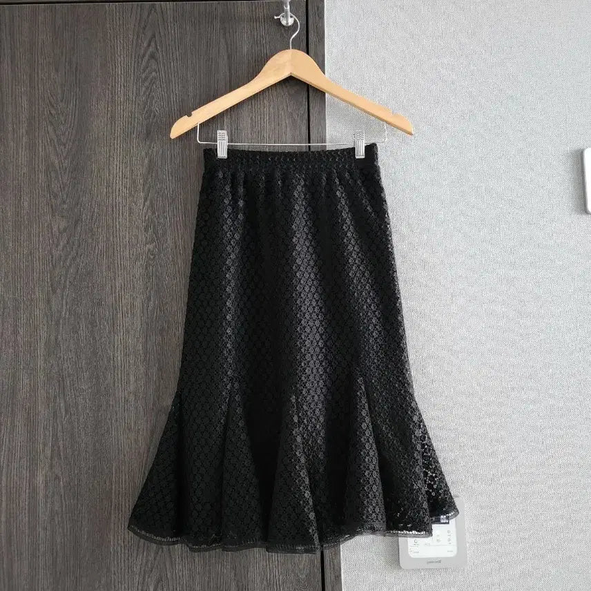 [BUNJANG] Haylin New York Lace Punching Skirt / 헤이린뉴욕 레이스 펀칭 스커트 F