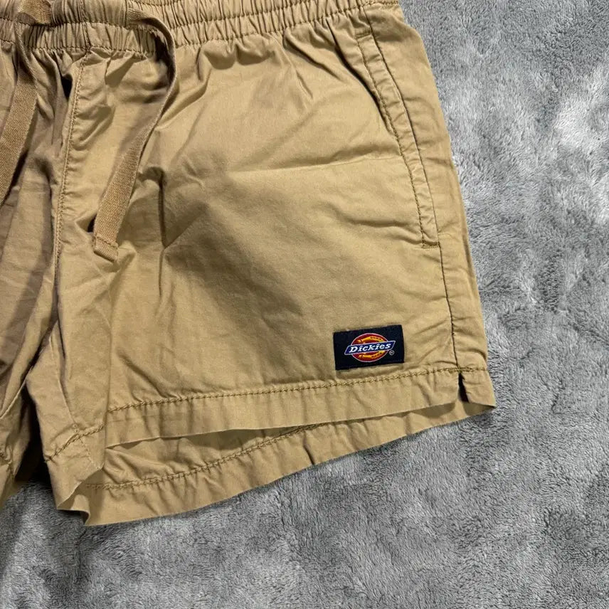 [BUNJANG] Dickies Beige Hot Pants XS / 디키즈 베이지 핫팬츠 XS