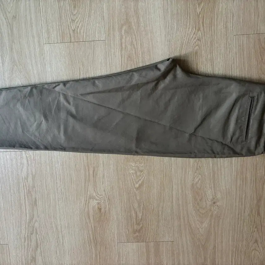 [BUNJANG] Behavior Olive Beige Slacks / [비헤비어] 올리브 베이지 슬랙스