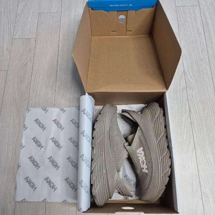 [BUNJANG] Hoka Restore TC Khaki 255mm Slip-on Shoes / 호카 리스토어 TC 카키 255mm