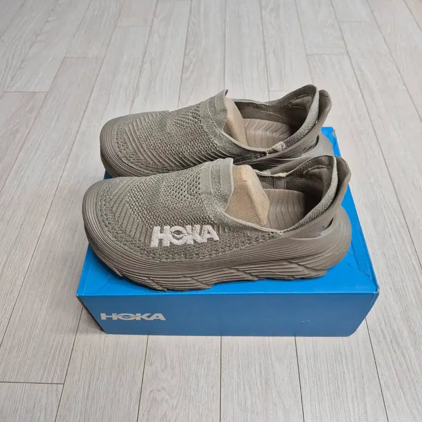 [BUNJANG] Hoka Restore TC Khaki 255mm Slip-on Shoes / 호카 리스토어 TC 카키 255mm