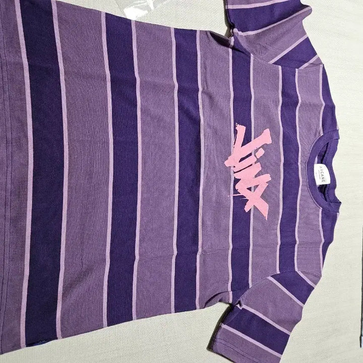 [BUNJANG] IAB Studio Arcane Jinx Striped T-Shirt M / 아이앱스튜디오 아케인 Jinx 징크스 스트라이프 티셔츠 M