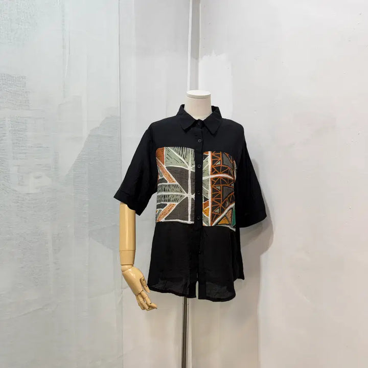 [BUNJANG] SELLYS Printing Short Sleeve Shirt Blouse / (F)SELLYS 프린팅 블랙 반팔셔츠 반팔블라우스 4496