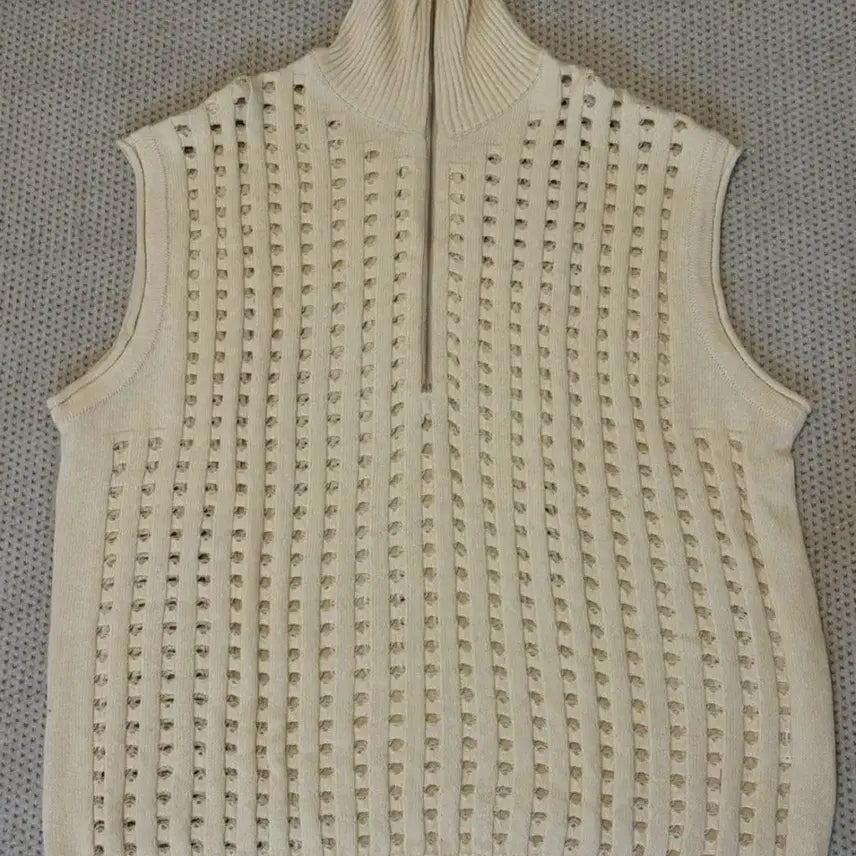 [BUNJANG] WoomaMoong Ivory Knit Half-Zip Vest L / [L] 우마뭉 아이보리 니트 반집업