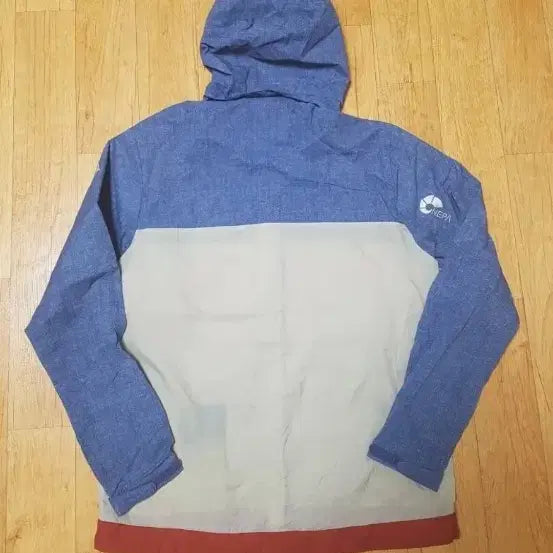 [BUNJANG] Nepa Waterproof Windbreaker Jacket (Size 100) / (새상품급-정품)네파 얇은 냉감용 원단 방수 바람막이 초경량 자켓,100