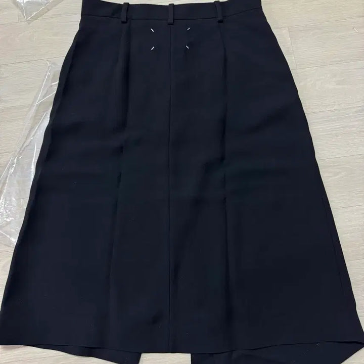 [BUNJANG] Maison Margiela Black Midi Skirt / [38] 메종마르지엘라 미디스커트 블랙