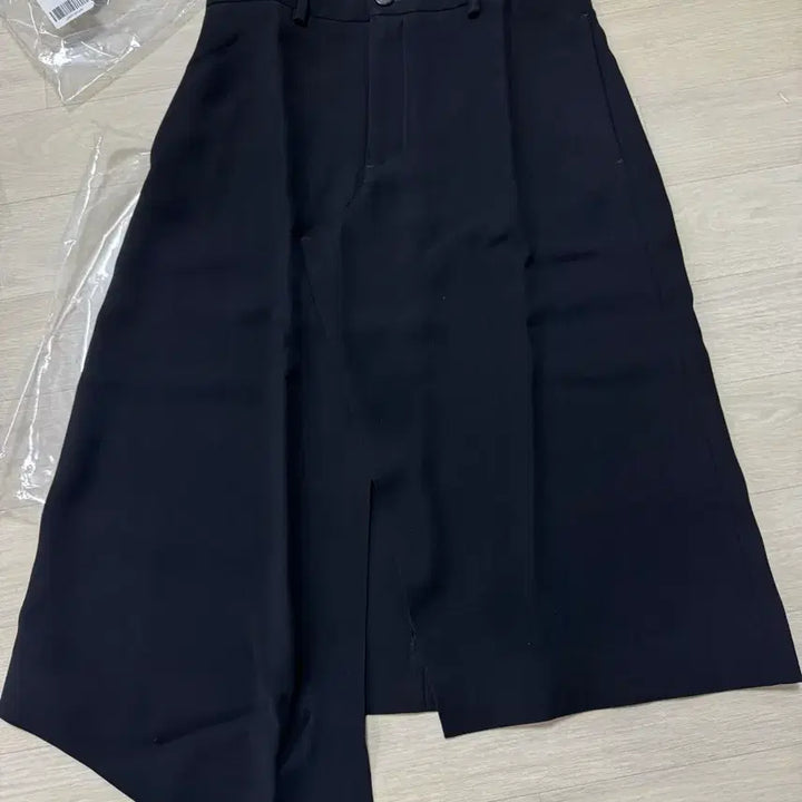 [BUNJANG] Maison Margiela Black Midi Skirt / [38] 메종마르지엘라 미디스커트 블랙