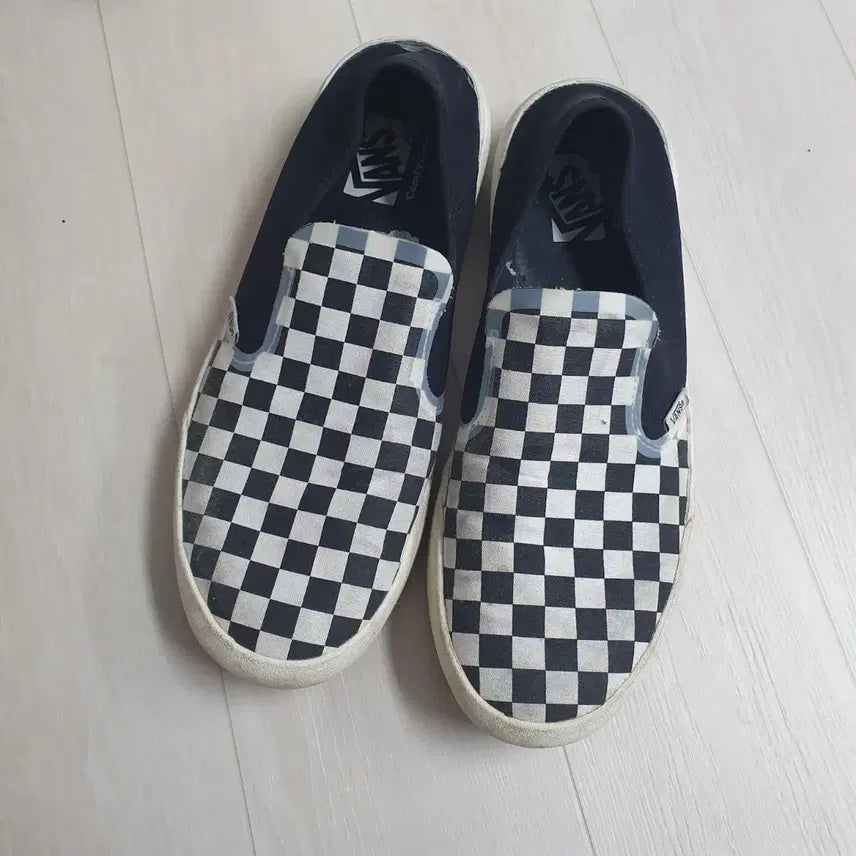 [BUNJANG] Vans ComfyCush One Checkerboard Slip-On Sneakers White/Black Size 285 / Vans 컴피쿠시원 ComfyCush one 화이트블랙 285 사이즈