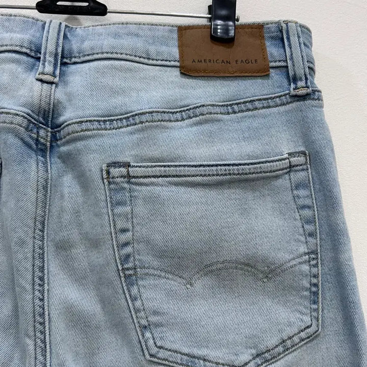 [BUNJANG] American Eagle Airflex Straight Denim Pants Light Wash / [29-30] 아메리칸이글 연청 에어플렉스 스트레이트 데님 팬츠 청바지