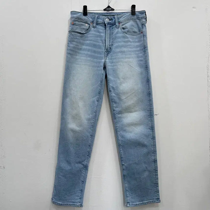 [BUNJANG] American Eagle Airflex Straight Denim Pants Light Wash / [29-30] 아메리칸이글 연청 에어플렉스 스트레이트 데님 팬츠 청바지