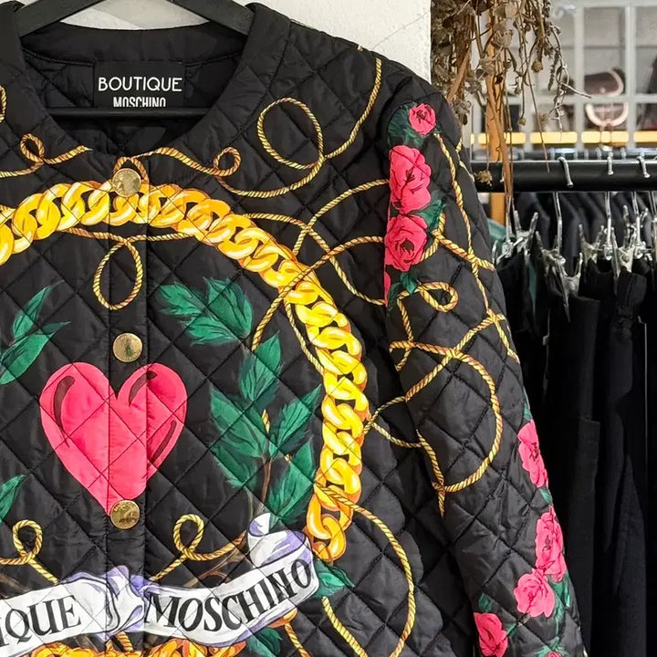 [BUNJANG] Moschino Boutique Black Chain Graphic Quilted Jacket / 모스키노 부티크 블랙 체인 그래픽 퀼팅 자켓