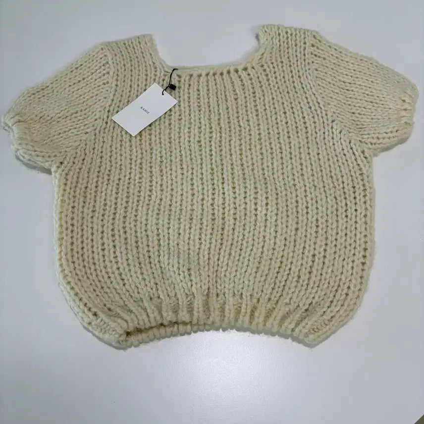 [BUNJANG] Ivory Short-Sleeve Knit Top / 아이보리 반팔 니트 판매(미착용)