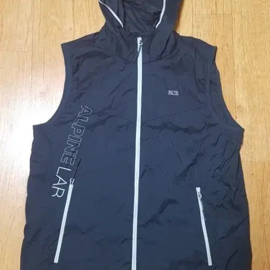 [BUNJANG] K2 Waterproof Cooling Lightweight Hooded Vest Khaki &amp; Black / (새옷수준정품)K2 방수 냉감 쿨링 후드 경량 조끼 100, 카키&amp;블랙색