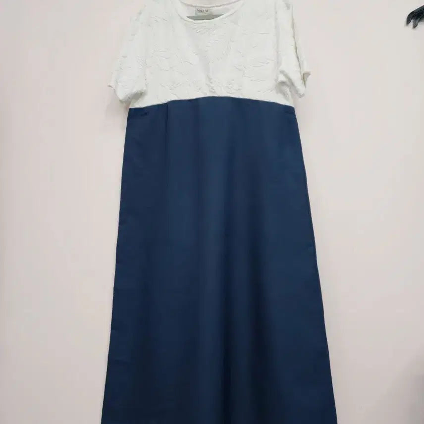 [BUNJANG] Mixxmix Color-Block Short-Sleeve Long Dress / 믹스미 배색 반팔 롱 원피스
