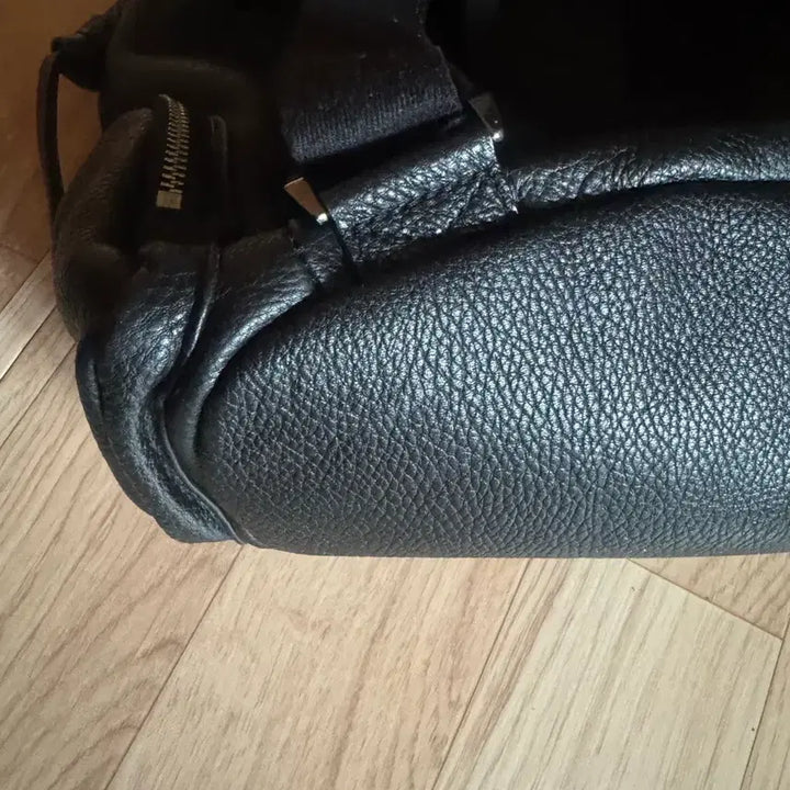 [BUNJANG] Oryani Leather Buckle Accent Women&