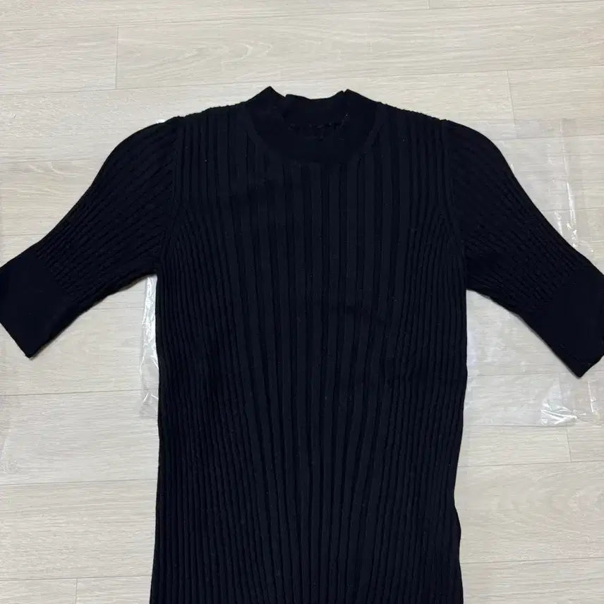 [BUNJANG] Maison Margiela Black Knit Top / [s] 메종마르지엘라 니트 상의 블랙