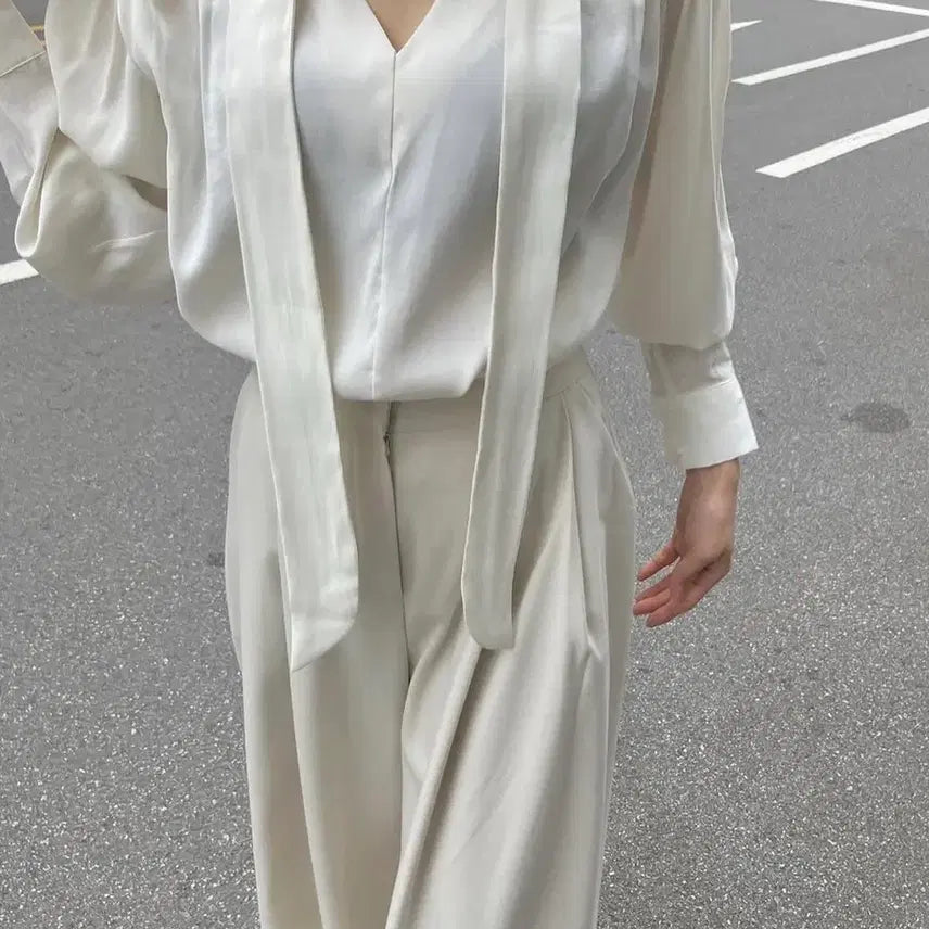 [BUNJANG] Libre Blouse Ivory / 리브레 블라우스