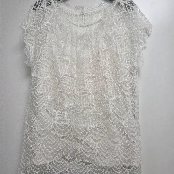 [BUNJANG] Objet (Hansem) Lace Sleeveless Blouse White / 한섬(오브제)레이스 슬리브리스 블라우스(새상품)