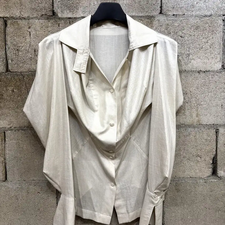 [SOLD OUT] 비비안웨스트우드 레드라벨 아이보리 블라우스