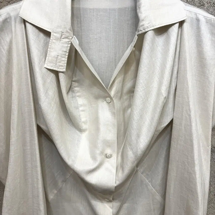 [SOLD OUT] 비비안웨스트우드 레드라벨 아이보리 블라우스