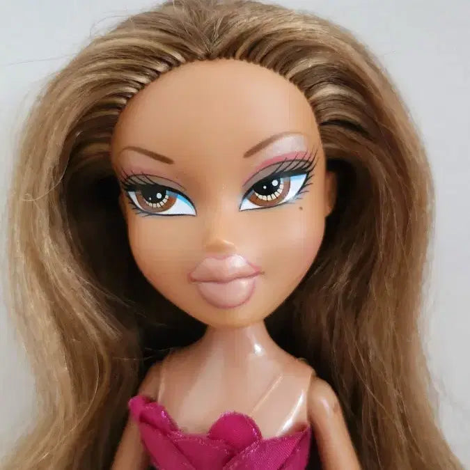[BUNJANG] Bratz Yasmin Flower Girlz Doll / 브랏츠 야스민 Flower Girlz