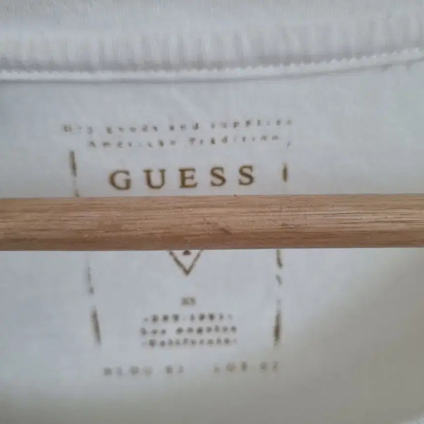 [BUNJANG] Guess Long Sleeve T-Shirt White / 게스 긴팔 티셔츠 화이트